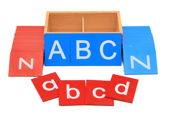 Alfabeto de lija en mayúscula y minúscula con caja Montessori