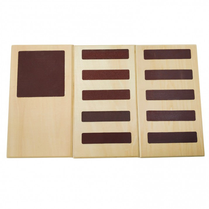 Caja de madera con 3 tablas de tacto Montessori